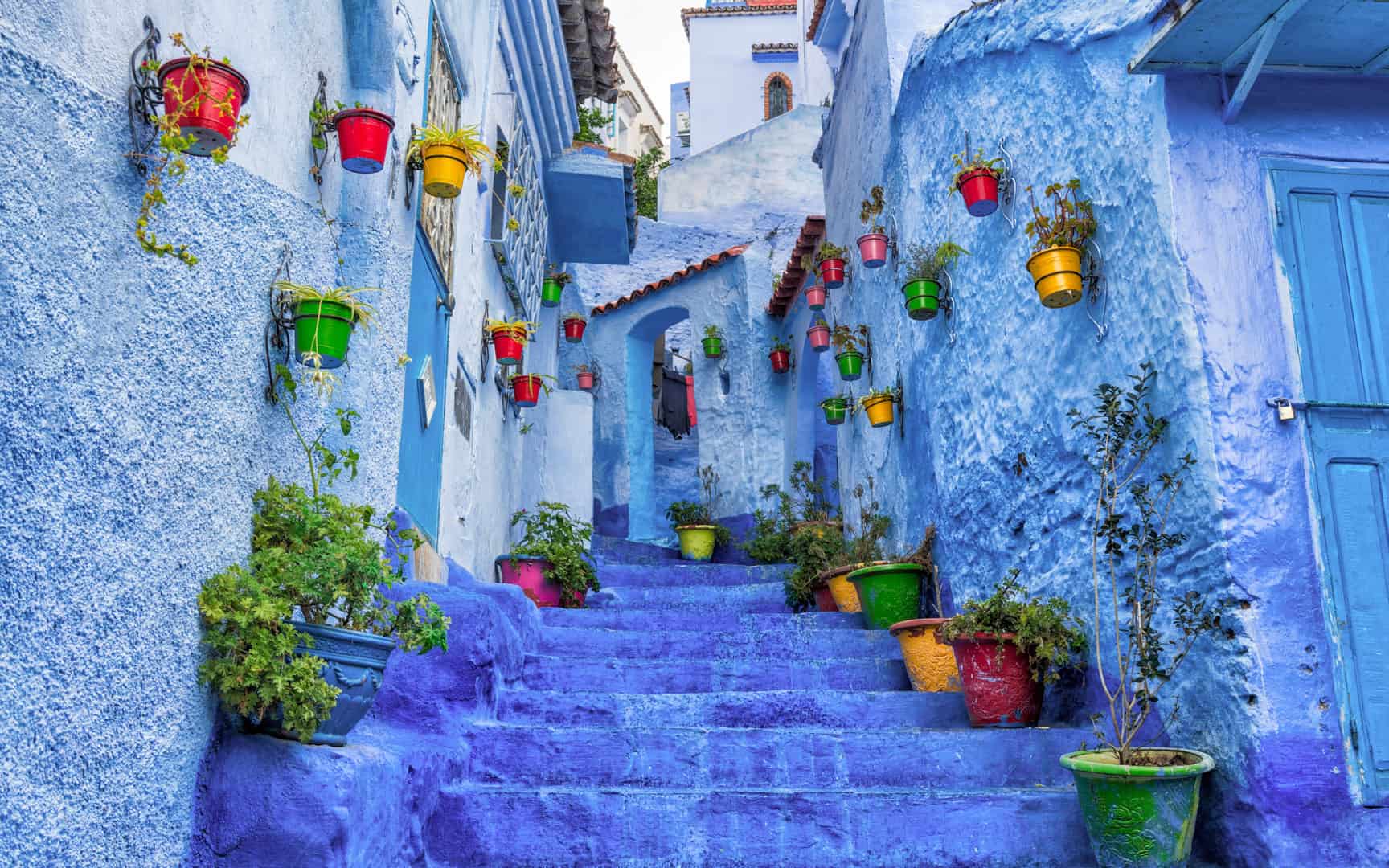 Morocco-Chefchaouen-street-view