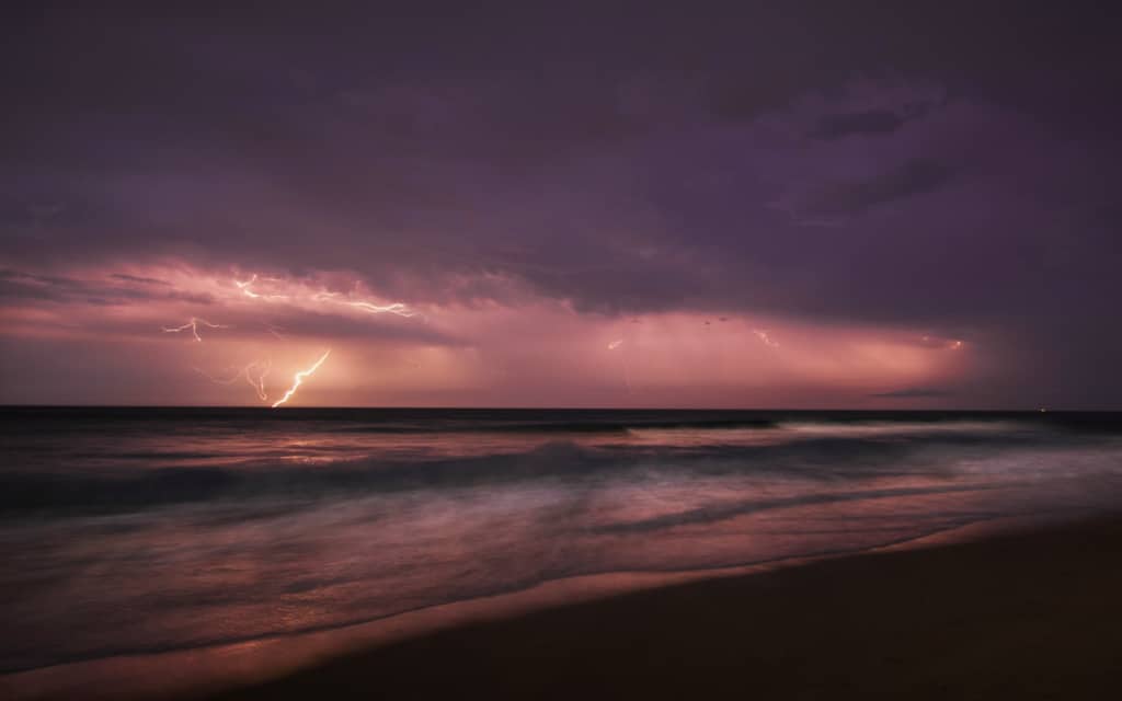 lightning-thunder-long-exposure