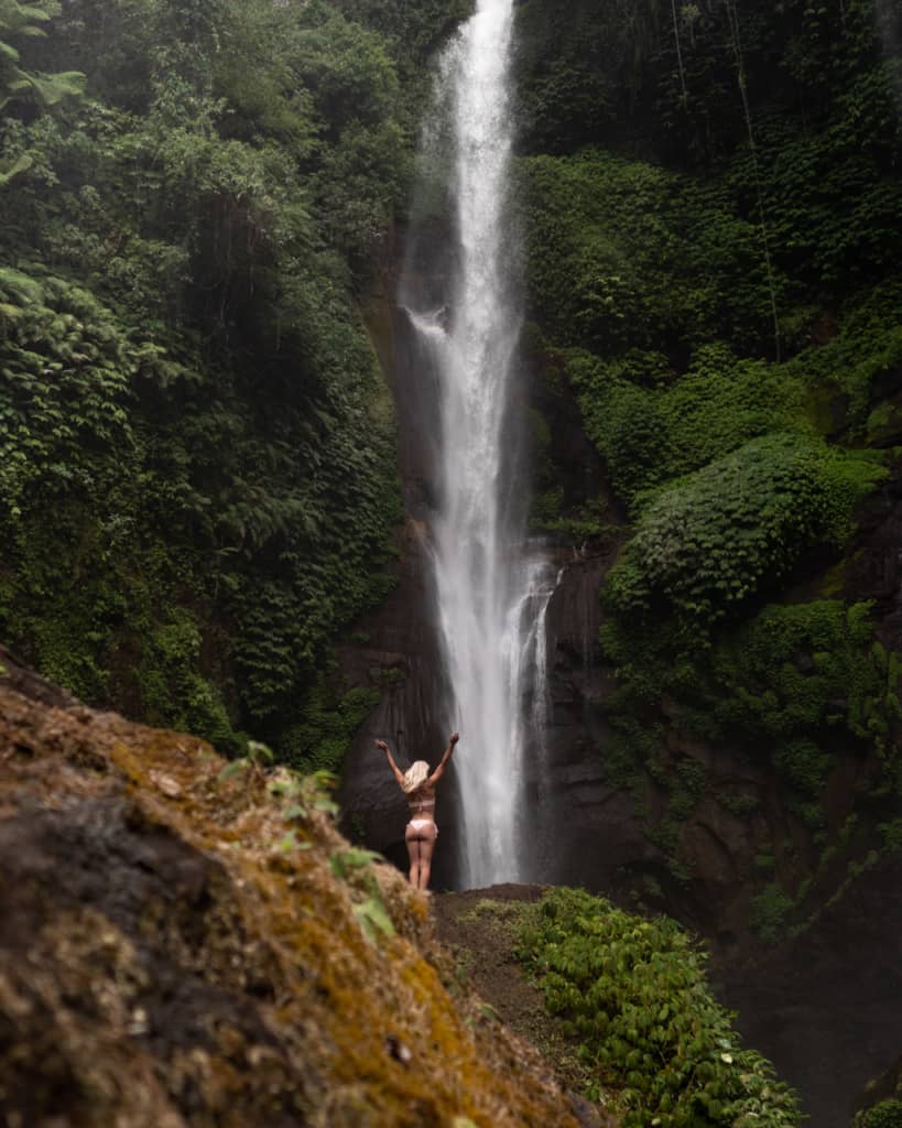 Sekumpul-waterfall-Bali-close