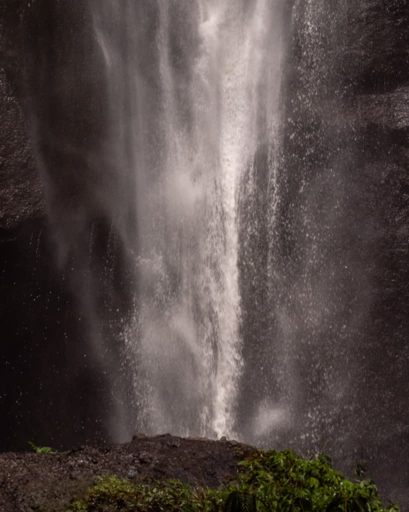 Sekumpul-waterfall-Bali-closeup