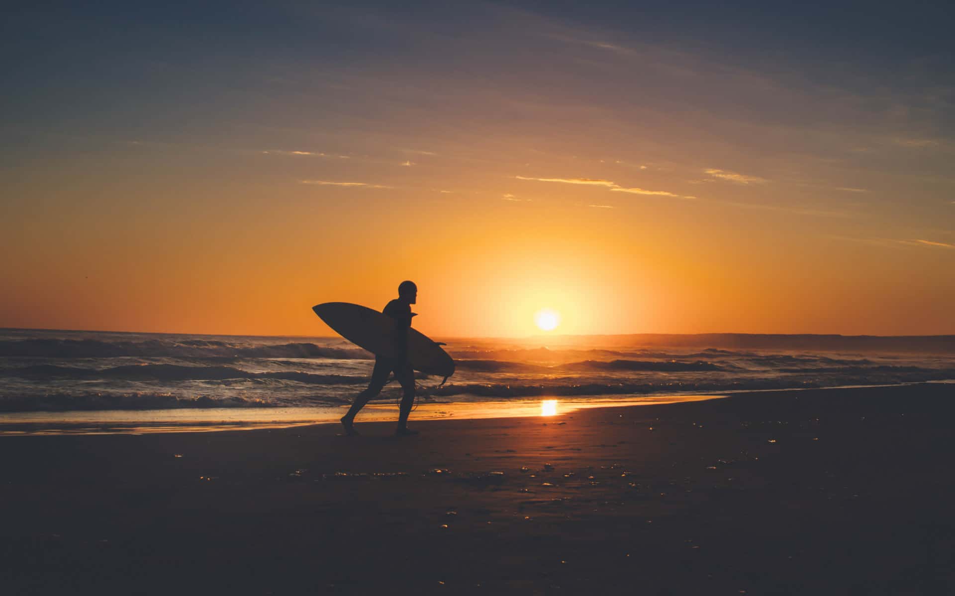 surfer-canggu-bali