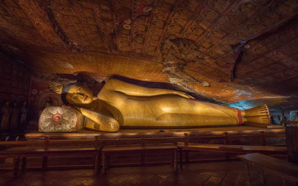 dambulla-cave-buddha