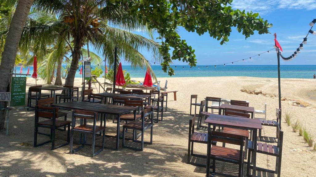 mae-haad-beach-restaurant-koh-phangan