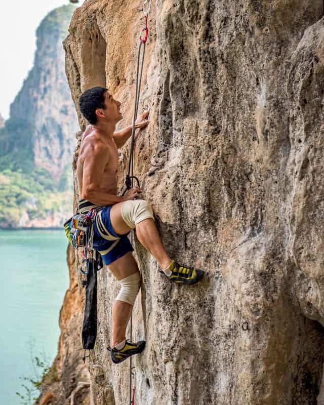 things-to-do-rock-climbing