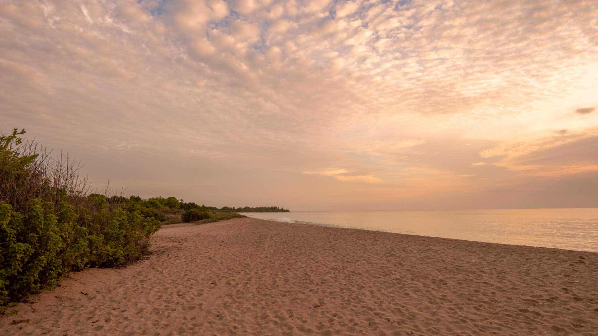 nilaveli-beach-sunrise