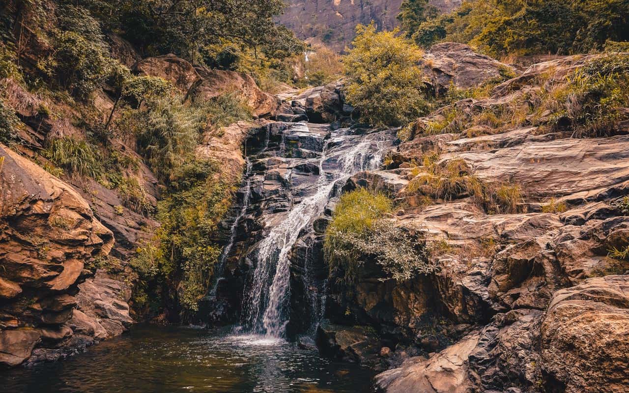 ravana-falls-sri-lanka-pool