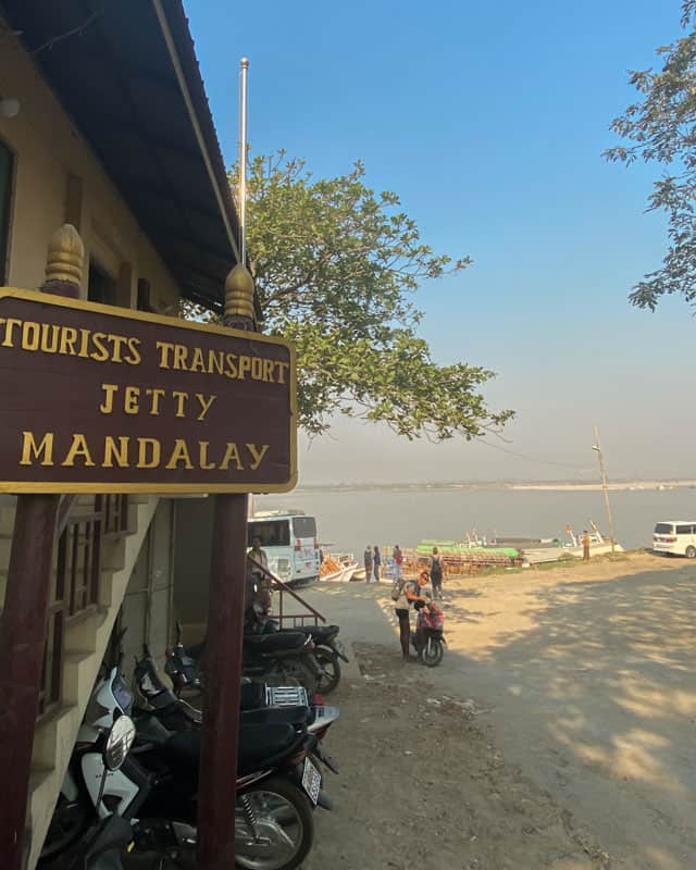 tourist-jetty-mandalay