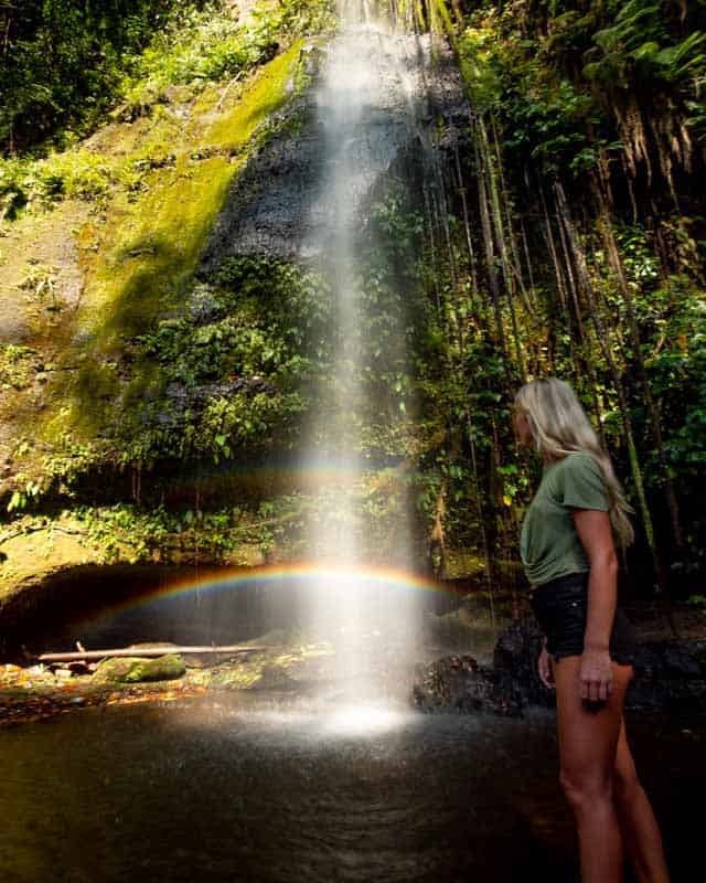benang-stokel-waterfall-rainbow