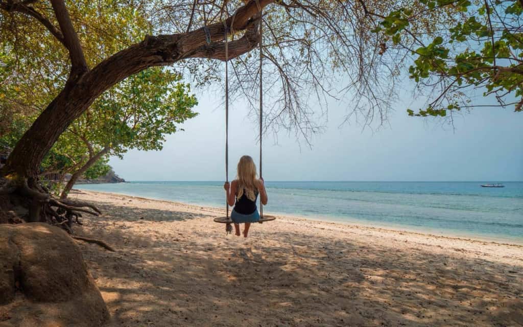 nipah-beach-lombok-swing