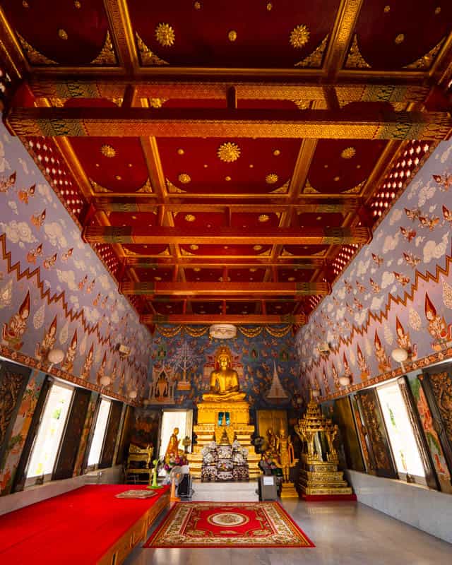 Wat-Kaew Korawaram-inside-