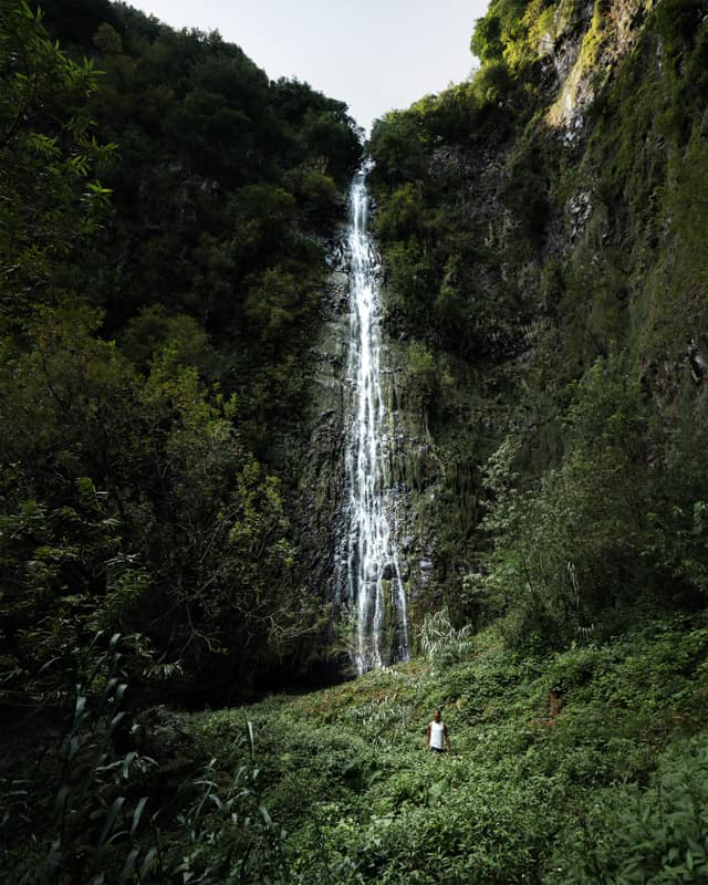 agua-d'alto-waterfall-madeira-