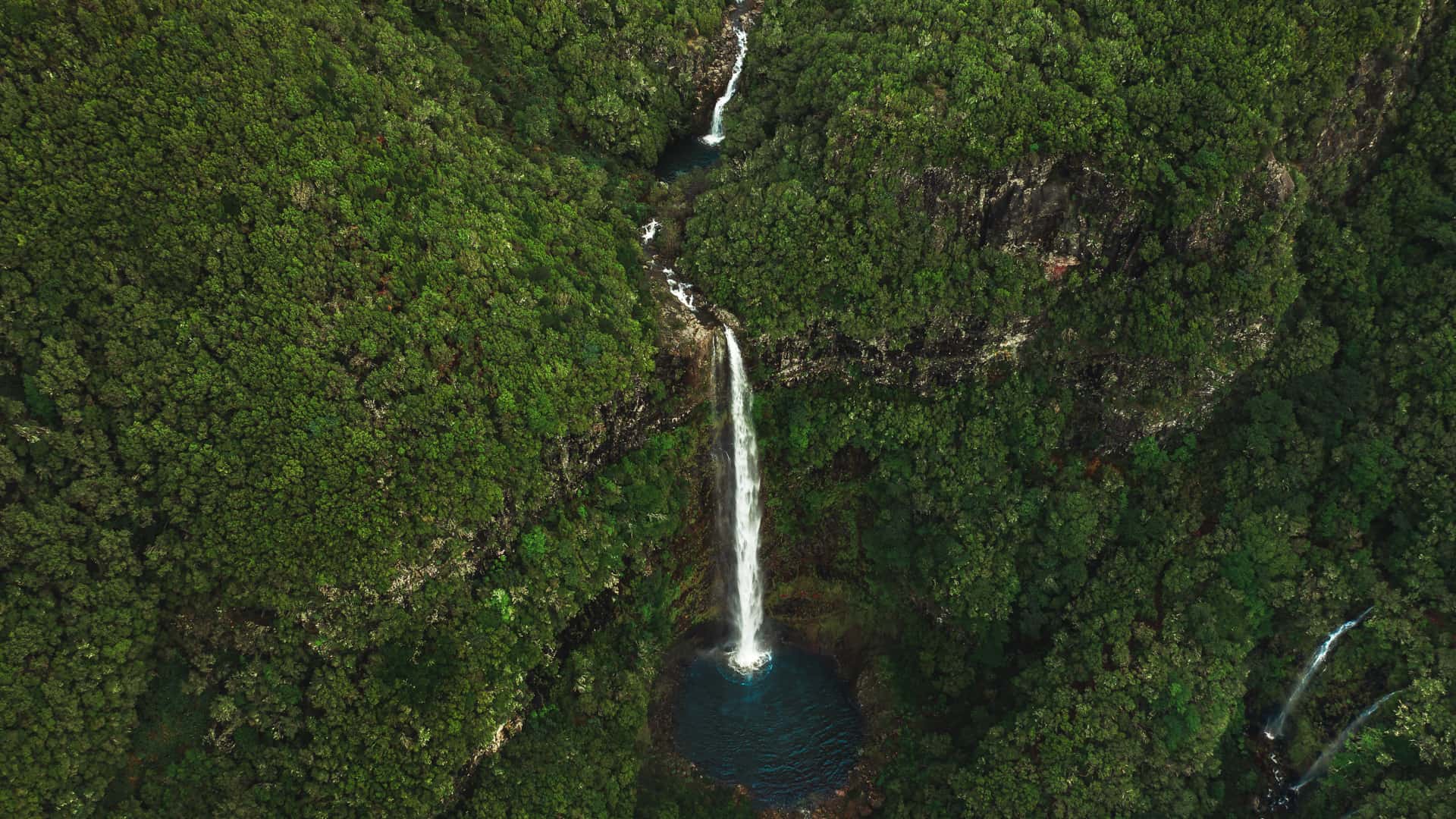 lagoa-do-vento-waterfall