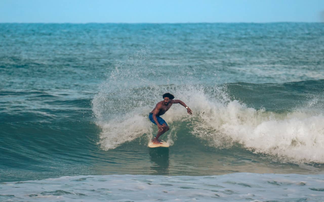 playa-cocles-surfing-