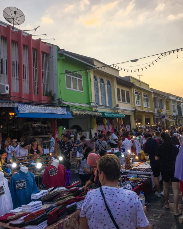 Phuket-old-town-Weekend-Night-Market-