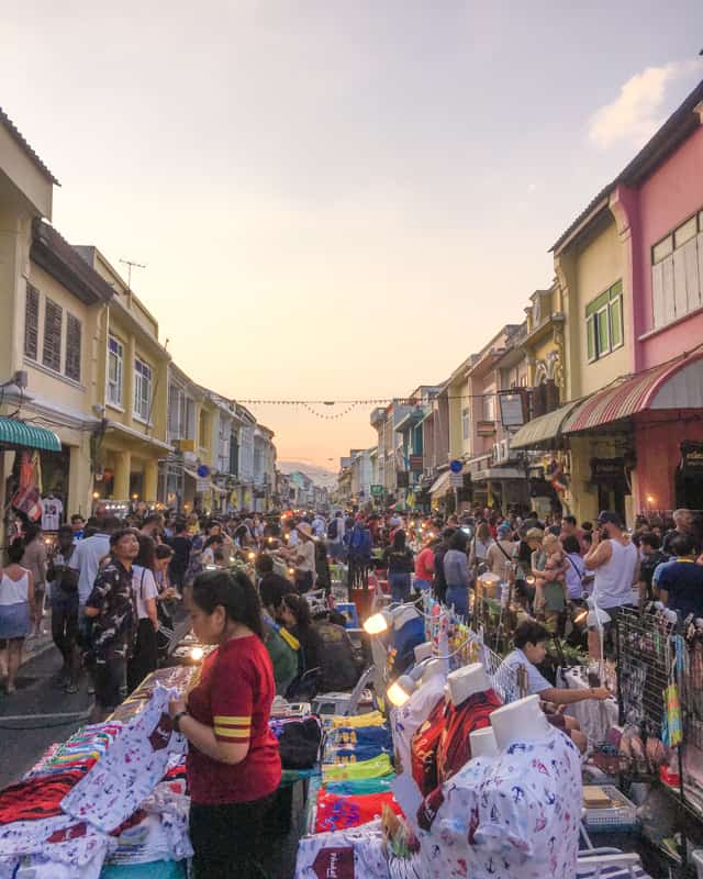 Phuket-old-town-Weekend-Night-Market