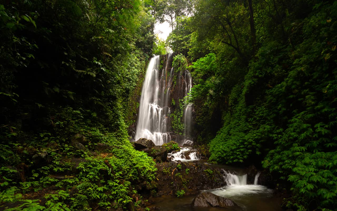 labuhan-kebo-waterfall-long-exposure