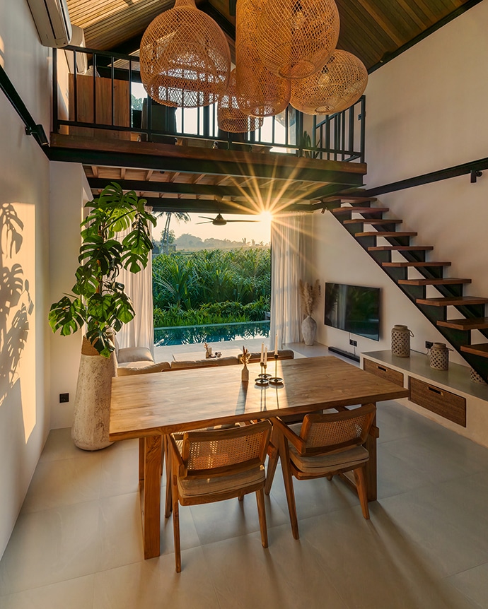 Villa-lush-livingroom-sunflare-small