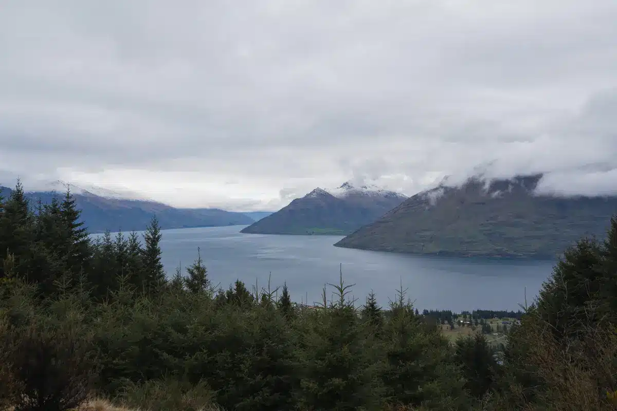 mountains-lake-queenstown-