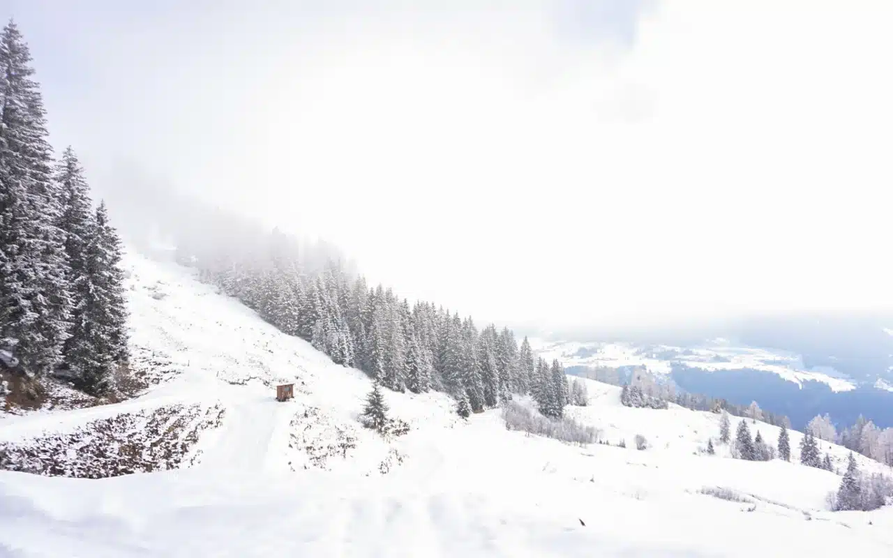 austria-hiking-winter