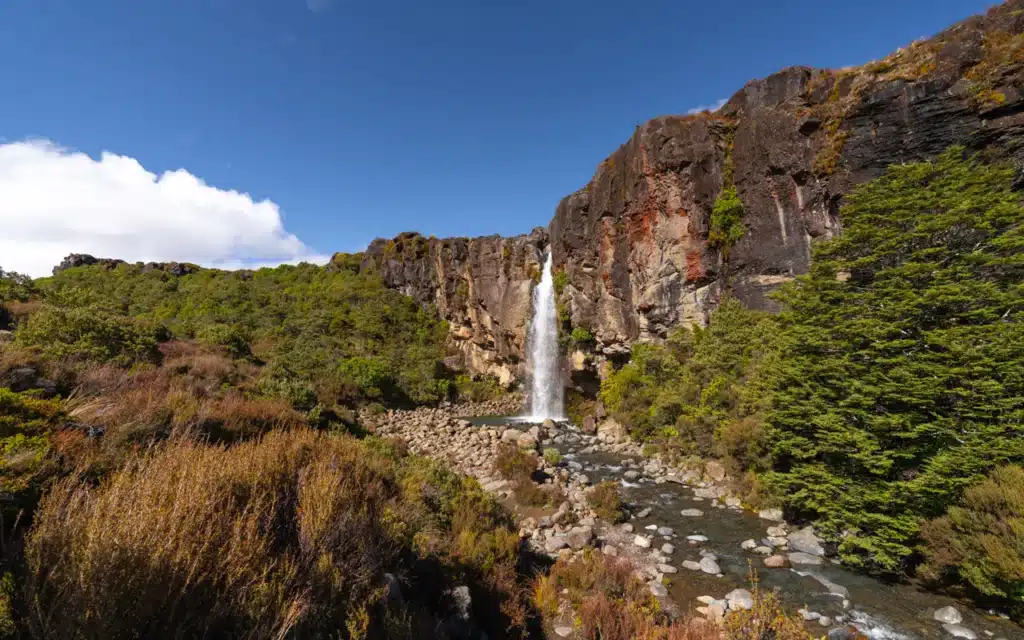 taranaki-falls-lookout-river