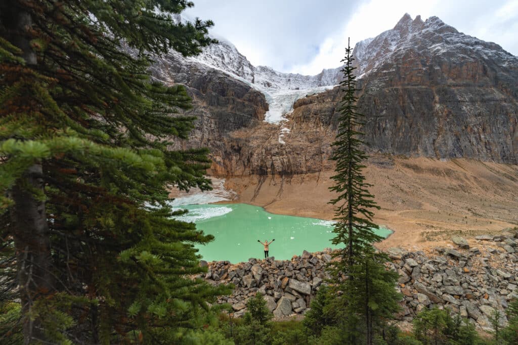 Mount-Edith-Cavell-hiker-view-cavell-pond-glacier