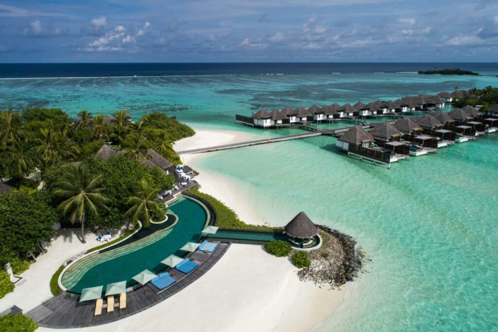 Four Seasons Resort Maldives Kuda Huraa