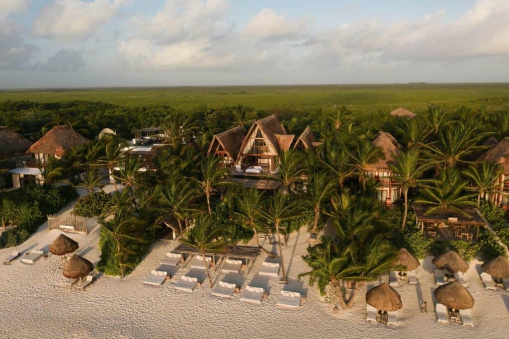 Hotels-On-The-Beach-in-Tulum-Mexico-La-Valise