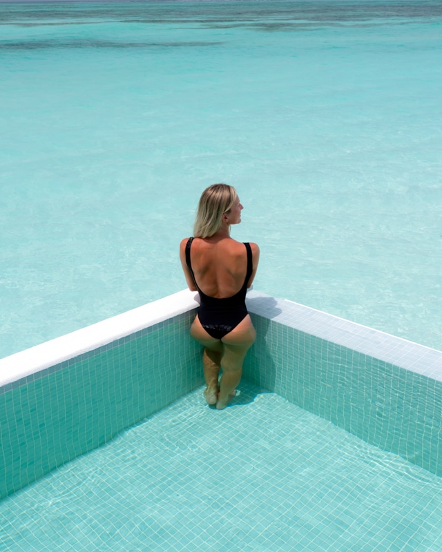 como-cocoa-maldives-overwater-villa-pool