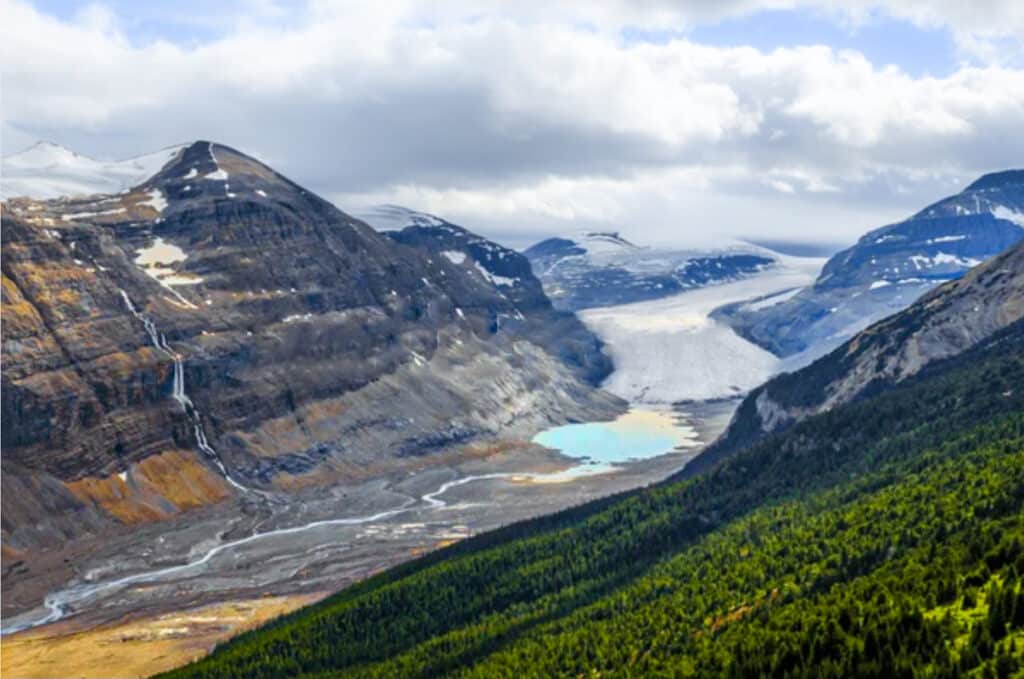parker-ridge-trail-banff-canada