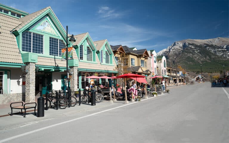 21 Best Canmore Restaurants for breakfast, lunch and dinner