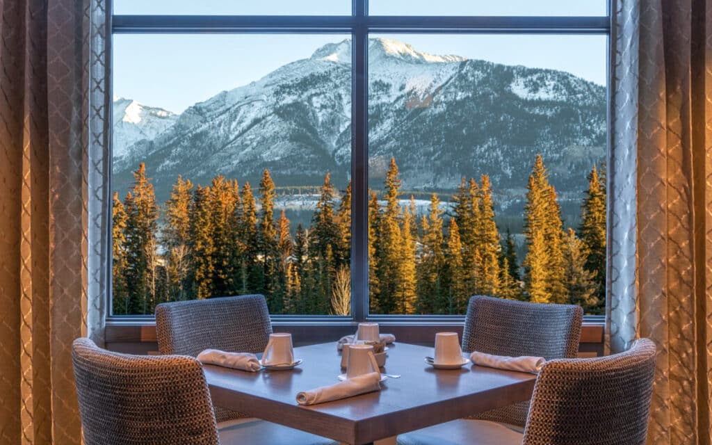 canmore -restaurants-Stirling Grill & Lounge