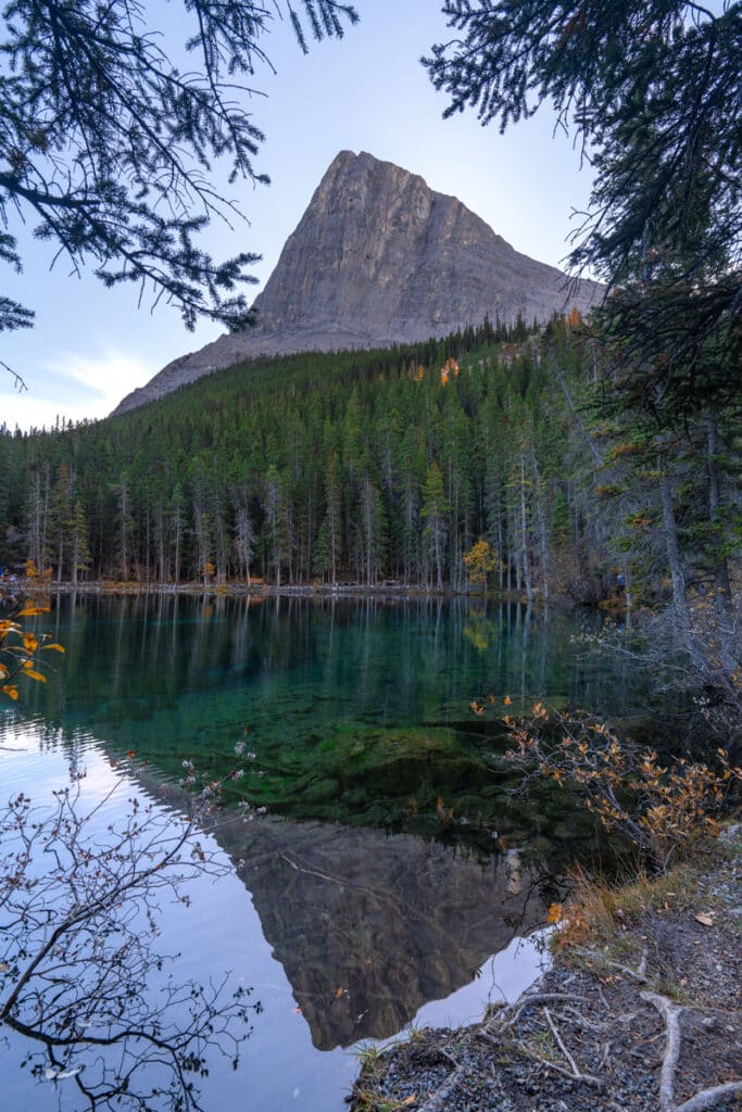 grassi-lakes-ha-ling-peak-reflection