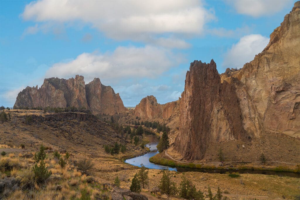 smith-rock-state-park-crooked-river-view